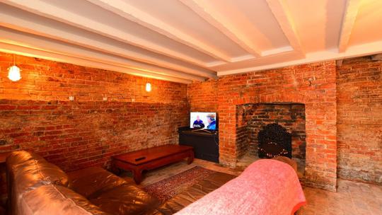 14 St Saviours Place lower ground snug 254304615