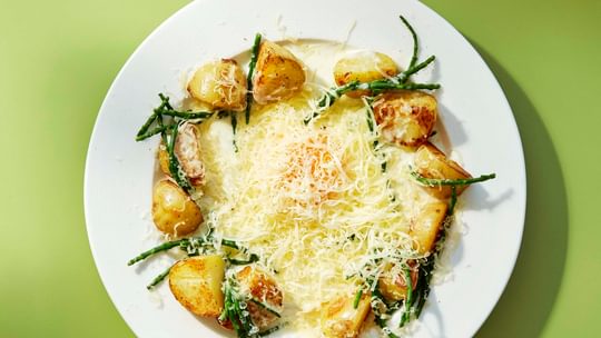 25 04 Spring Specials Hen Egg and Jersey Royals 01 lowres
