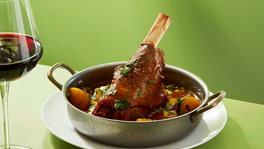 25 04 Spring Specials Lamb Shank Navarin 01 lowres