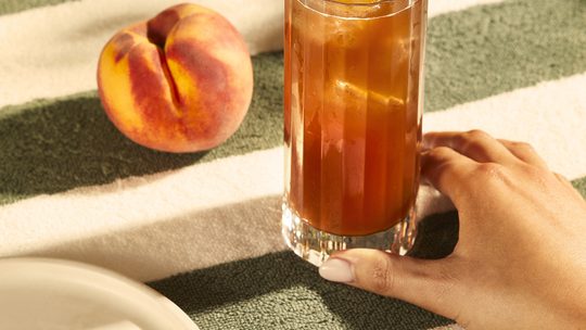 25 04 Summer Specials Peach Ice Tea 01 lowres