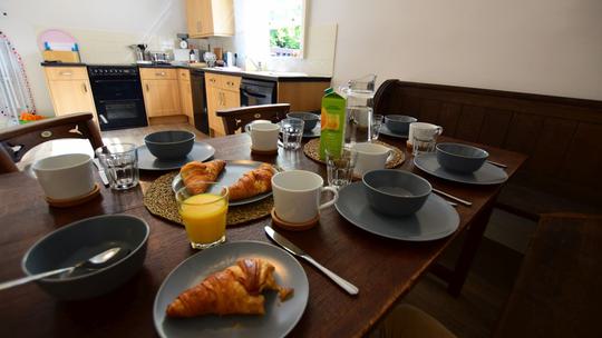 87 Micklegate kitchen table 2 587968310