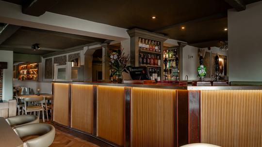 Bar 4