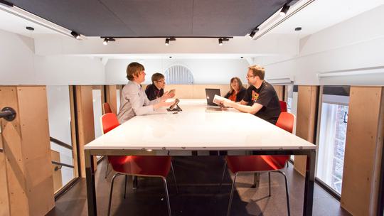 Informal meeting space York Explore