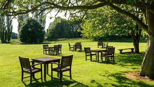 Mercure York Fairfield Manor Hotel exterior2 1328012733