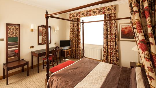 Mercure York Fairfield Manor Hotel suite 1748116100
