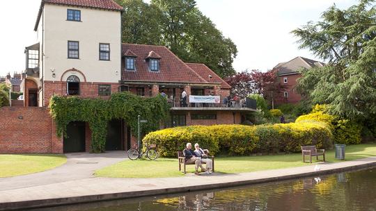 Rowntree Park Cafe exterior