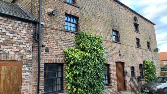 The Carriage House 1859461188