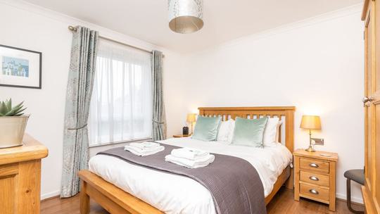 Wto Y 10 Cloisters Walk Bedroom 04 903433926