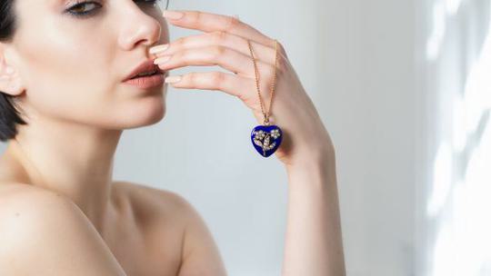 Coloured gem necklace
