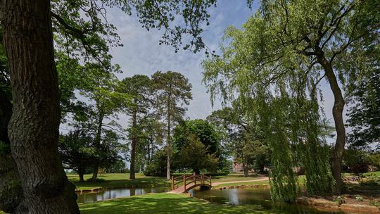 Explore aldwark manor homepage
