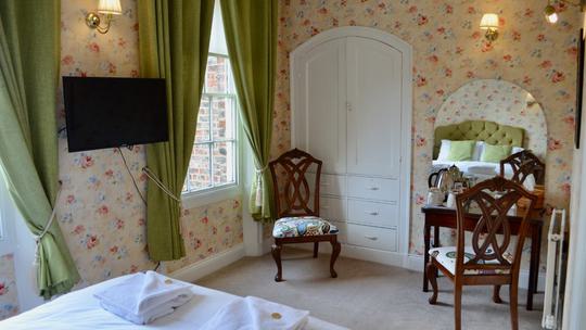 Thumbnail Room 3 with bed 1799357934